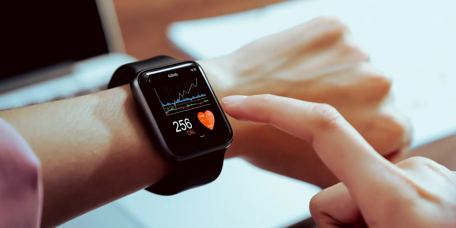 Top 5 Smartwatch Brands Defining Health, Style & Innovation in 2025